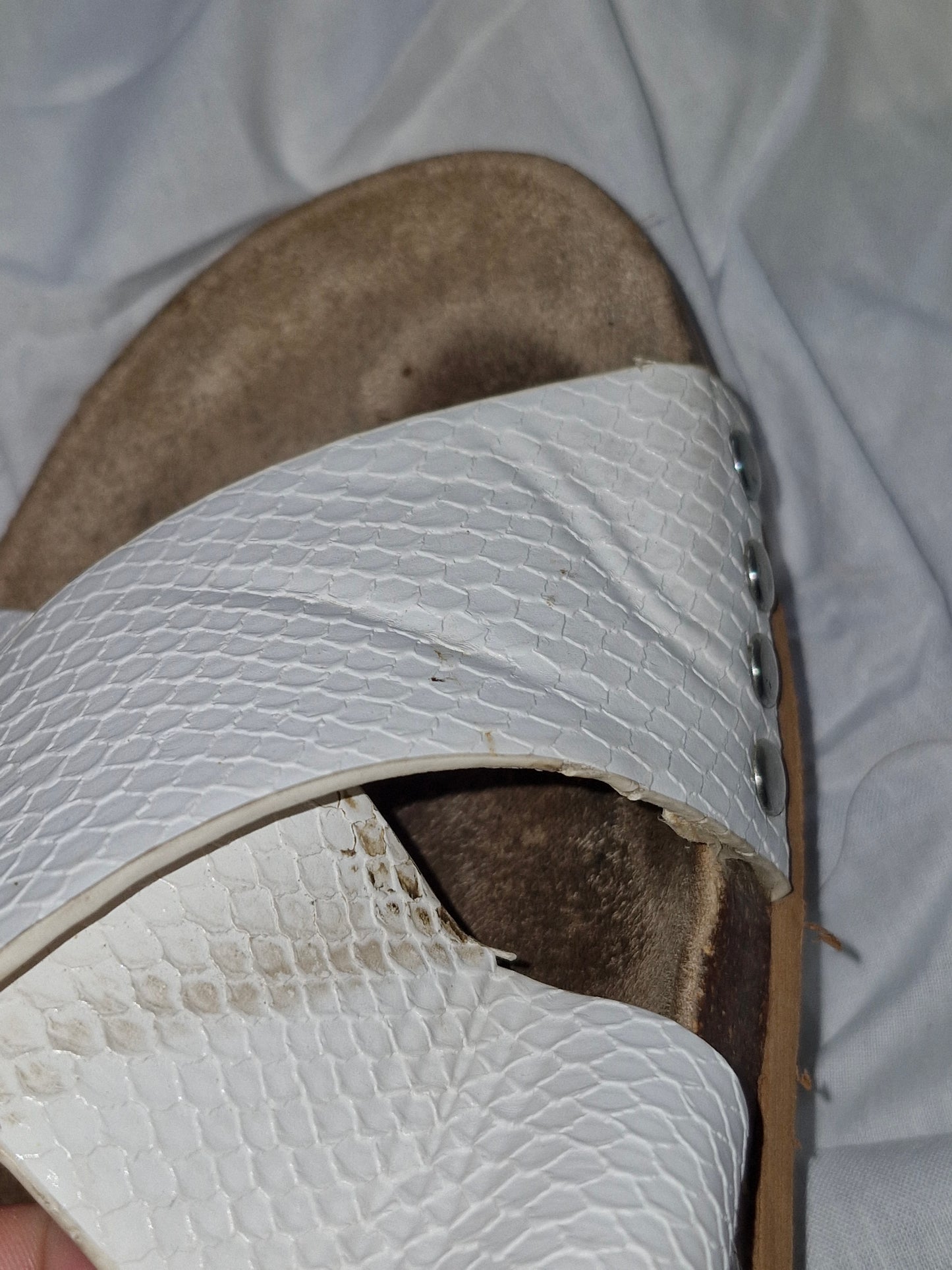 White Sandals, Heavily Worn, Medium Scent - UK6
