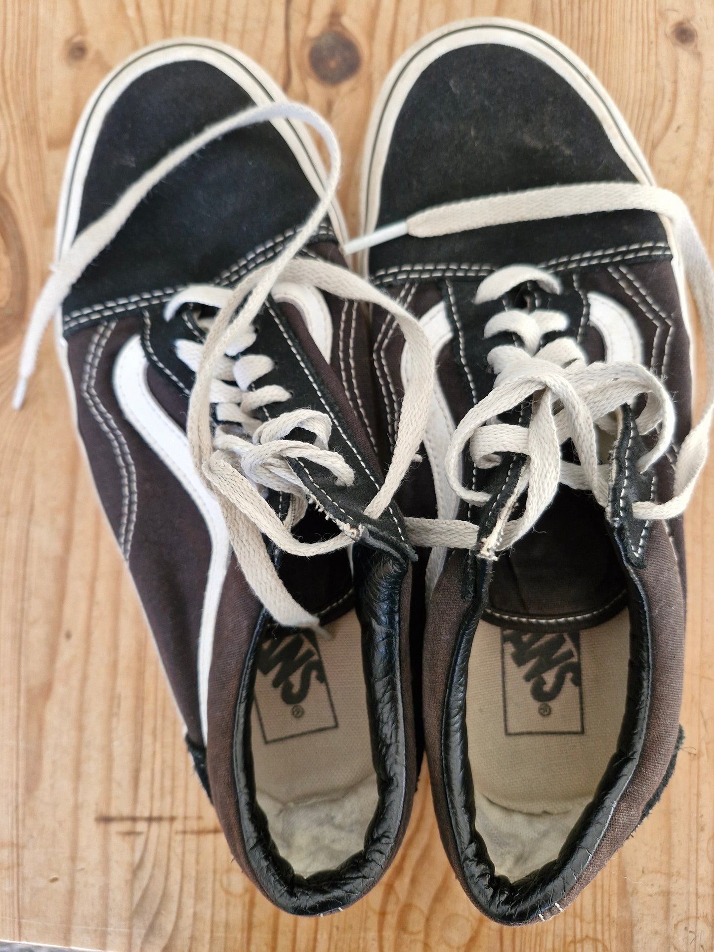 Well Worn Vans UK 5.5 / Medium Scented