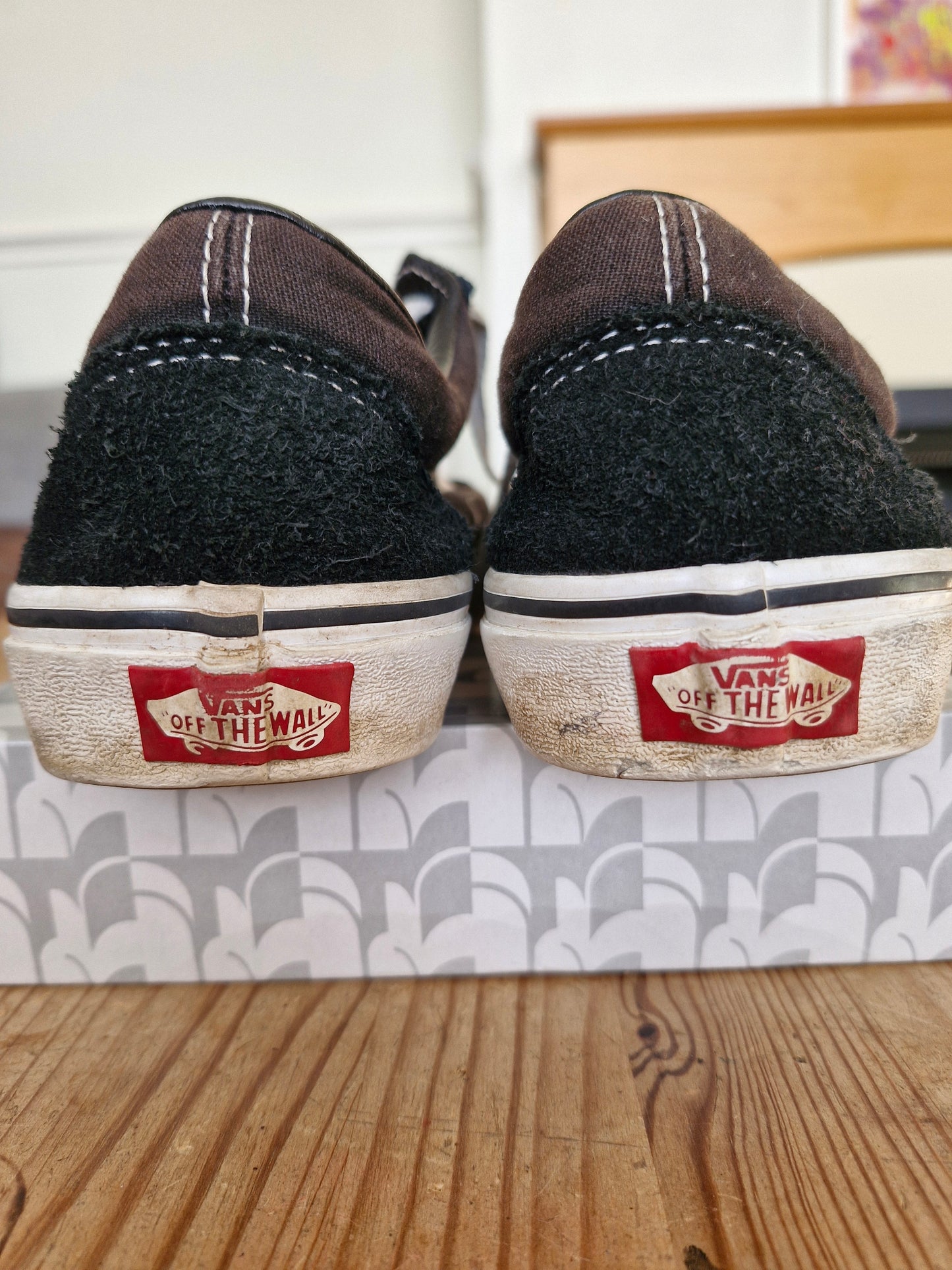 Well Worn Vans UK 5.5 / Medium Scented