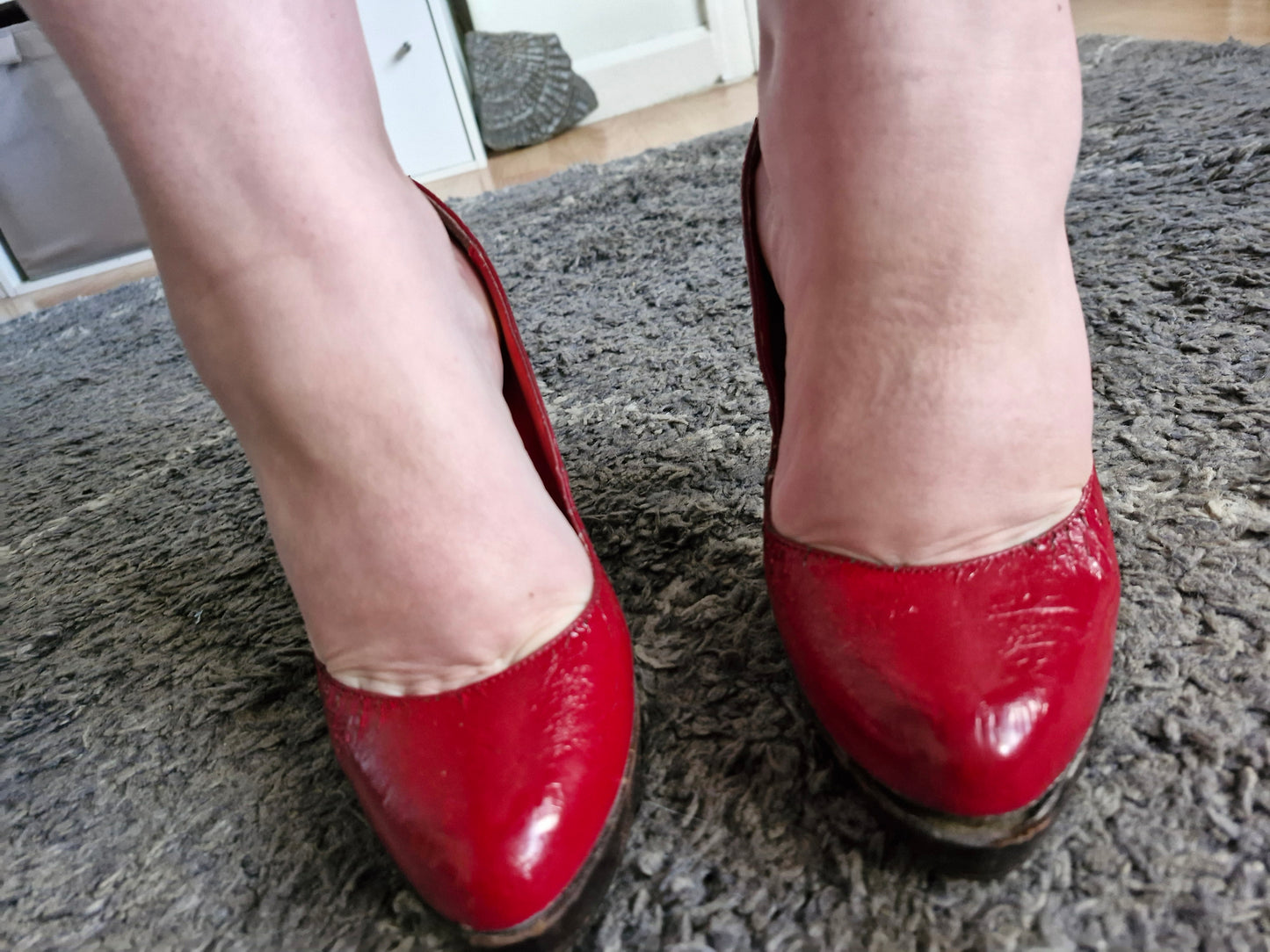 Seductively Sexy Red Heels with black soles / UK6 / Well Worn