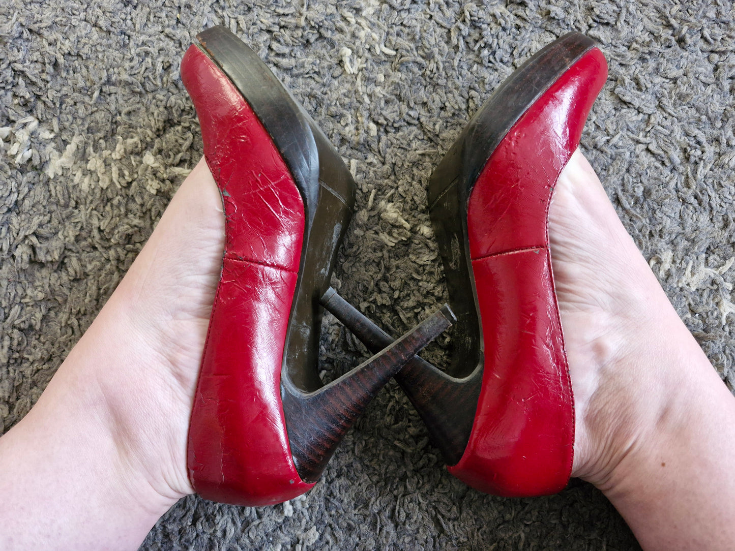 Seductively Sexy Red Heels with black soles / UK6 / Well Worn