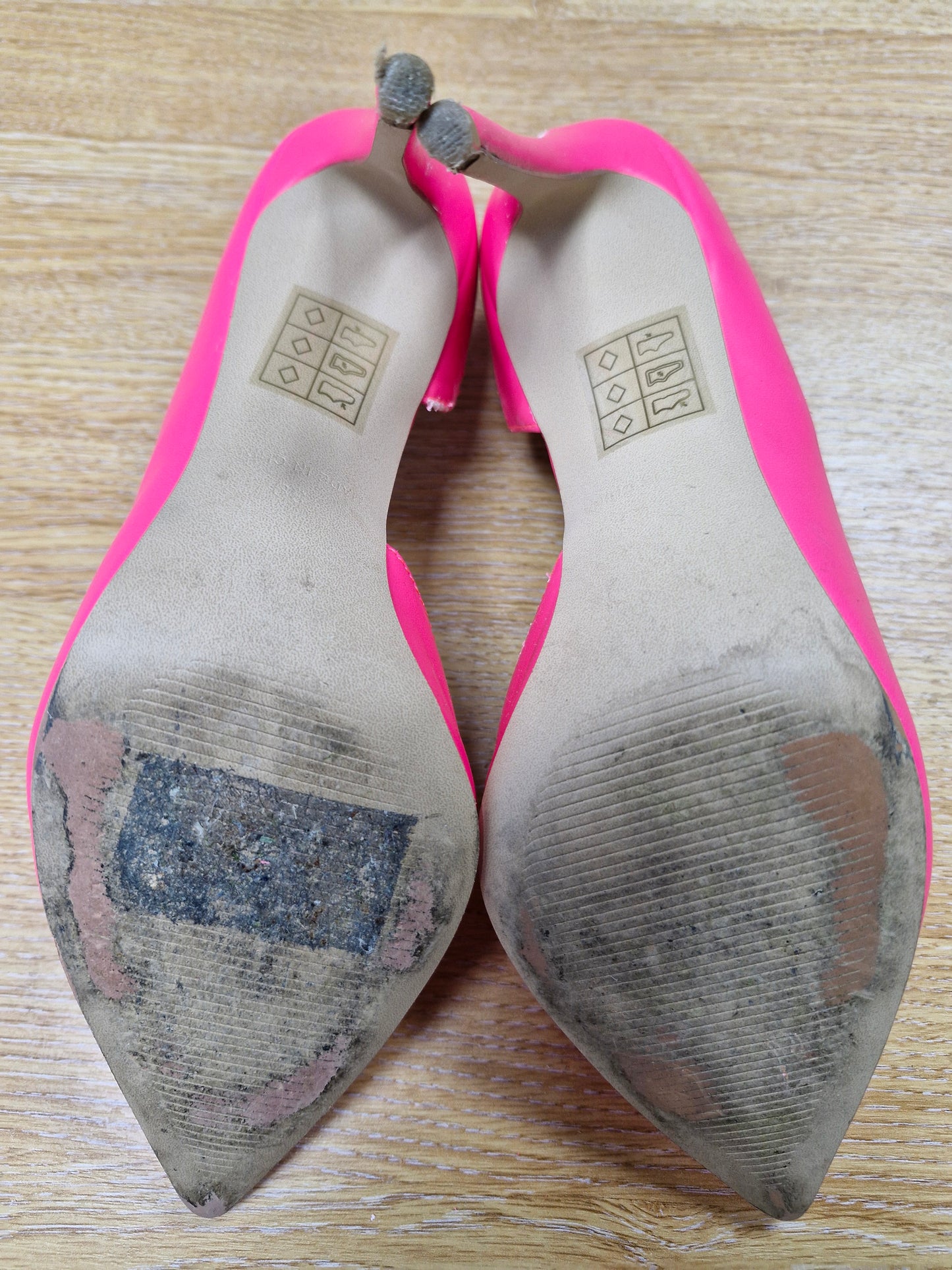 Vintage Office Neon Pink Heels UK6