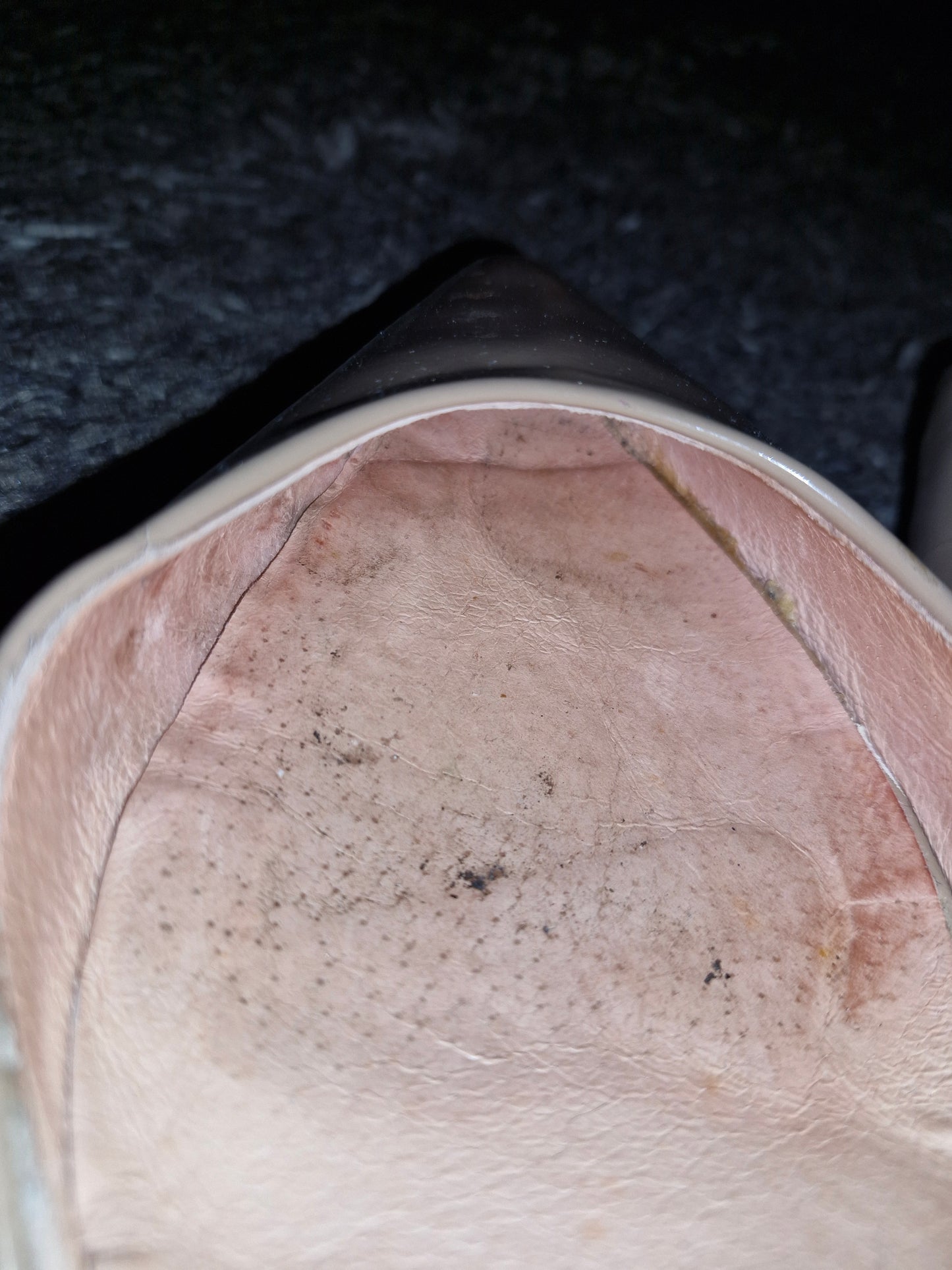 Beige cutaway Heels / Well Worn / UK6