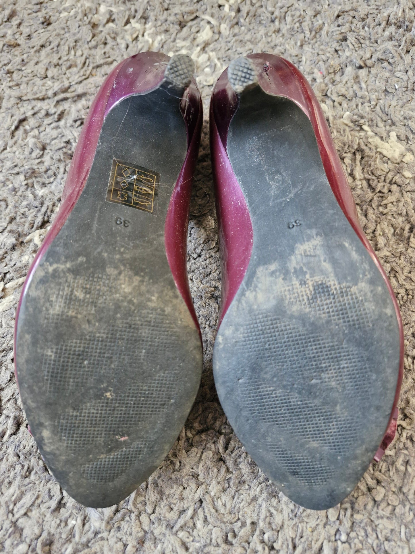 Deep Purple well-worn Heels / UK6