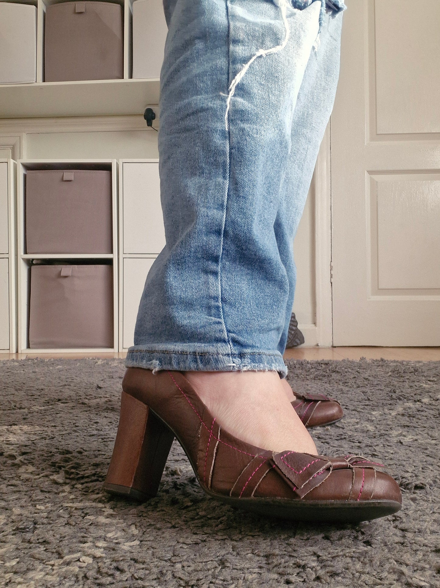 Brown and Pink shoes with block heel by Me Too / UK6