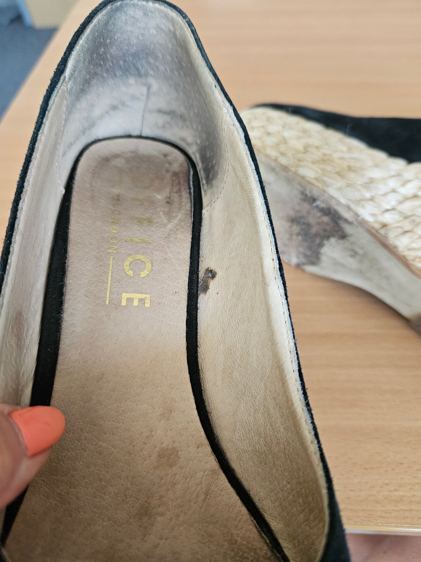 Office Wedges UK5