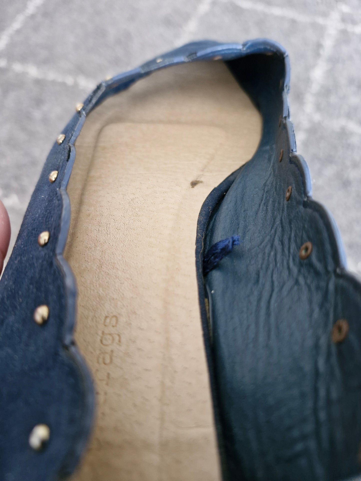 Flats / Heavily Worn / UK6