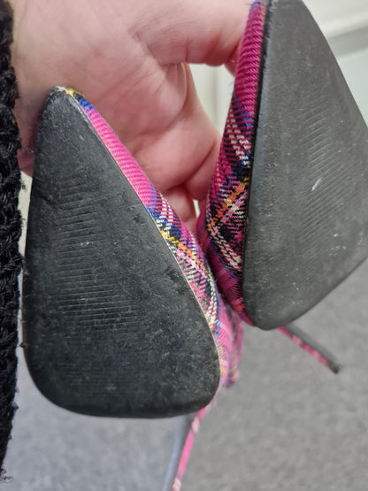 Well Worn Beautiful Tartan Heels UK6