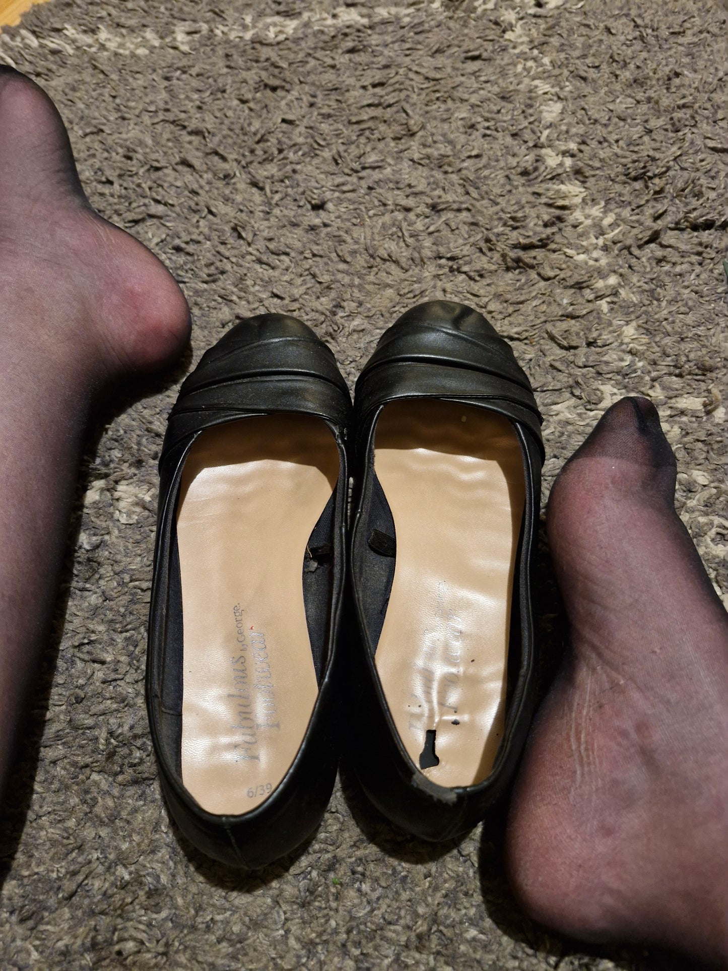 Well Worn Black ballerina Flats / UK6