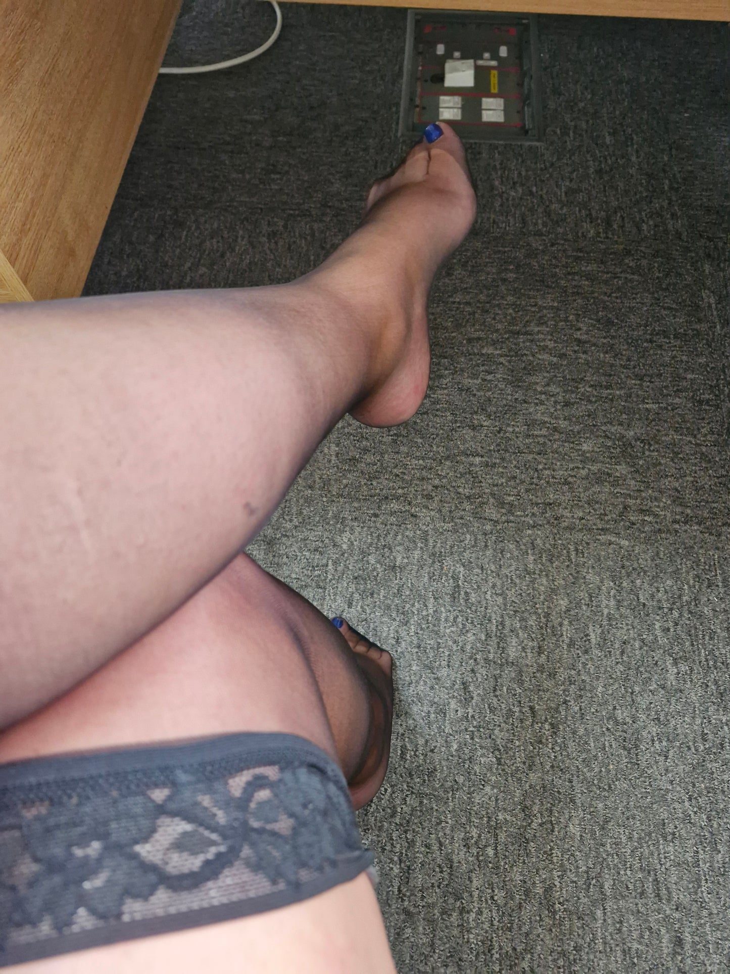 Hold Up Black Stockings / Large