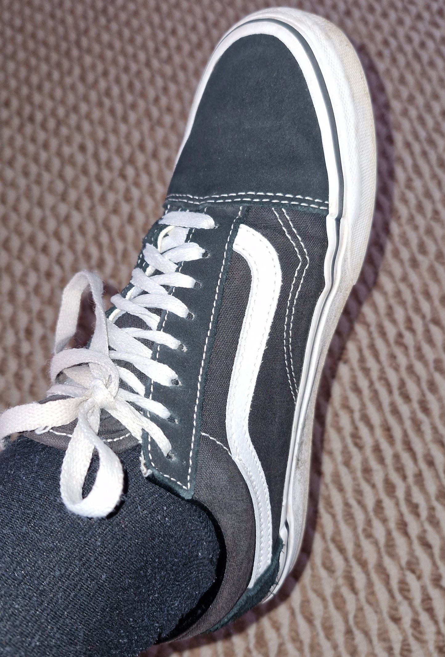 Well Worn Vans UK 5.5 / Medium Scented