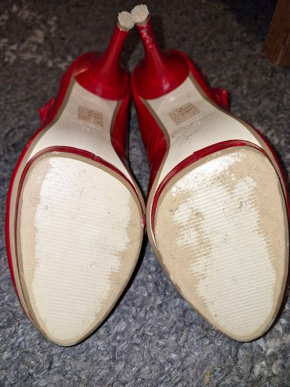 Patent Mary Jane Red Pumps / UK6