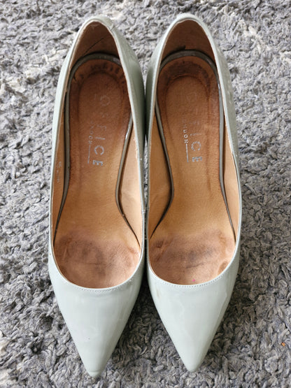 Grey Office Heels / Well Worn / UK6