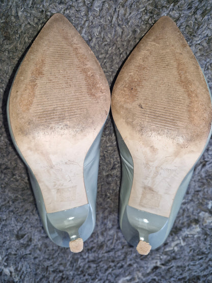 Grey Office Heels / Well Worn / UK6