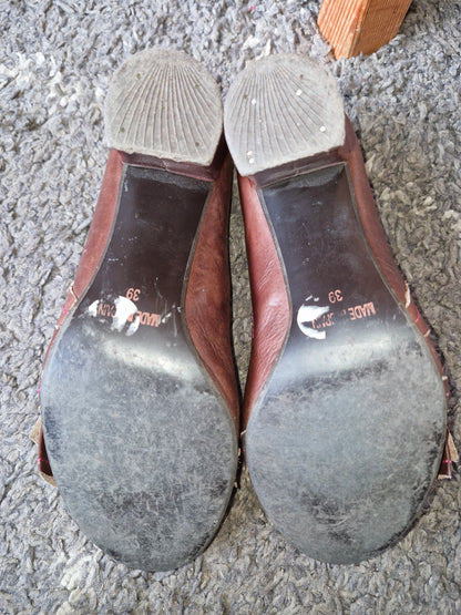 Brown and Pink shoes with block heel by Me Too / UK6
