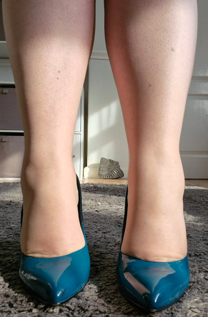 Well worn stiletto heel in Teal colour / UK6