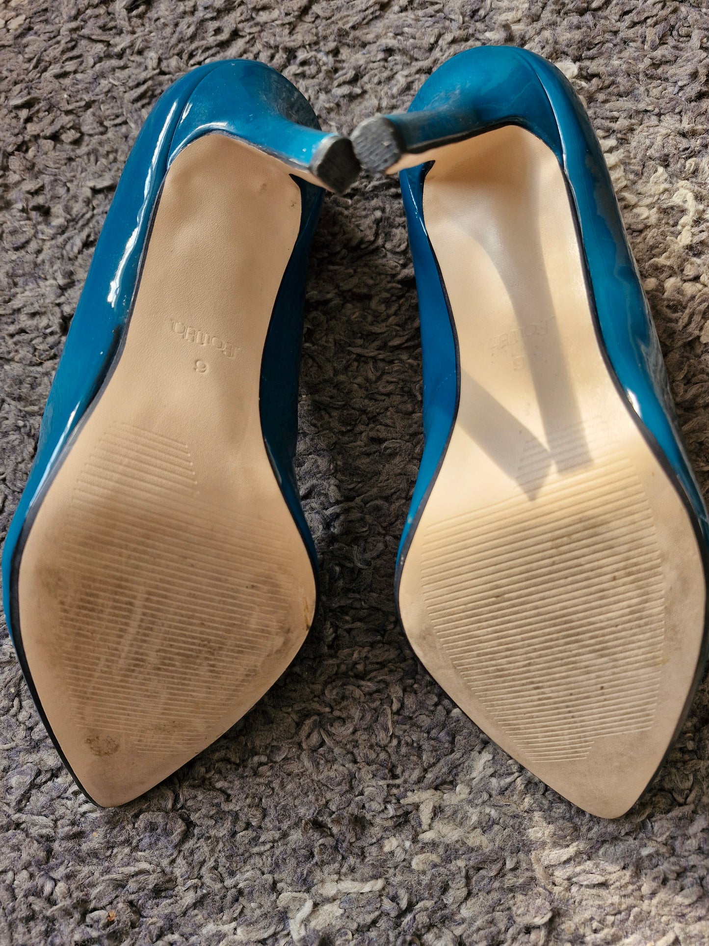 Well worn stiletto heel in Teal colour / UK6