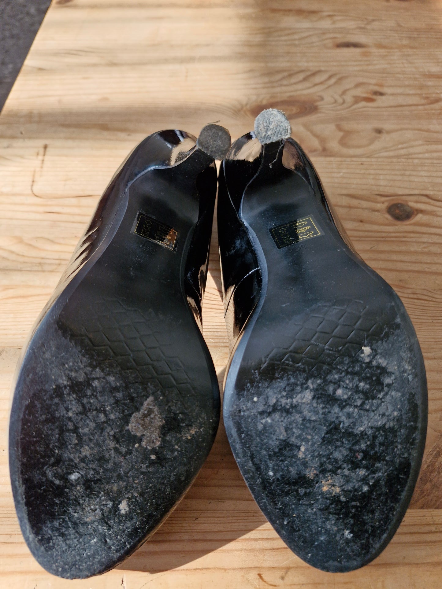 Black Well Worn Peeped Toe Heels / UK6