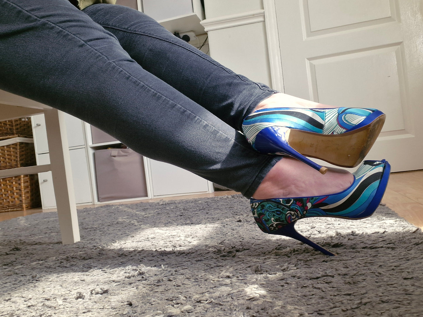 Dune well worn peeped toe heels/ UK6