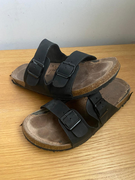 Smelly and trashed sandals, UK7