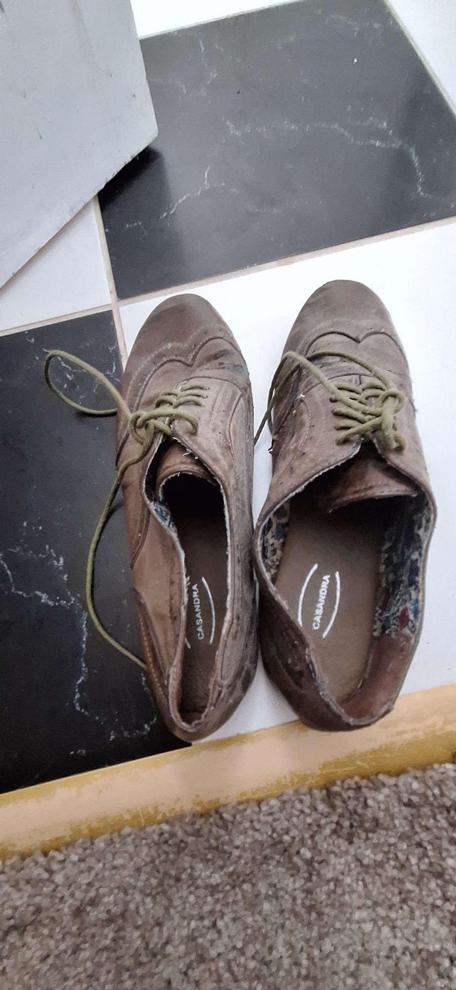 smelly heavily worn shoes