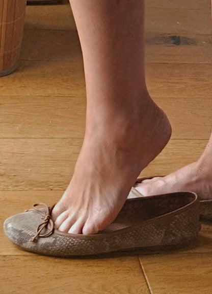 Hobbs Flats UK5, Well Worn with imprints