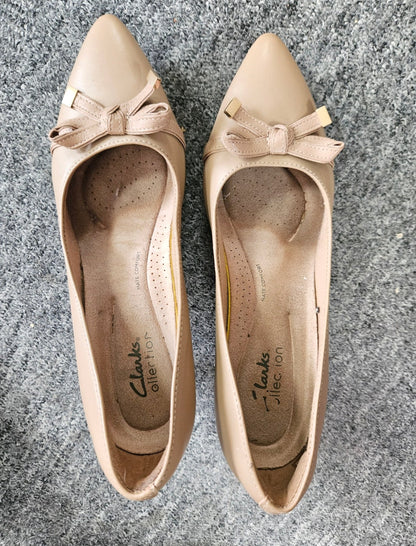 Clarks Well Worn Kitten Heels UK5