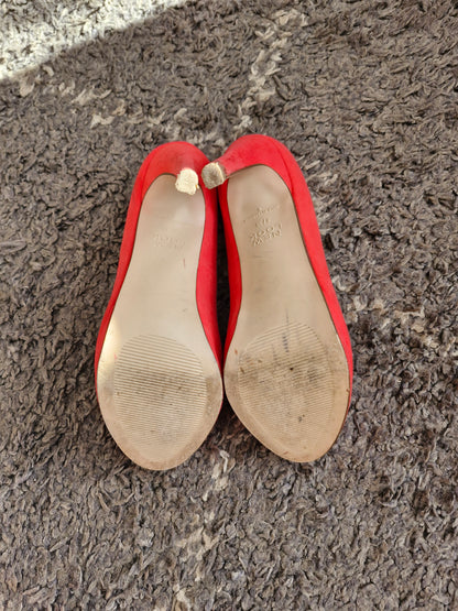 Coral heels in Size UK6 / Well Worn