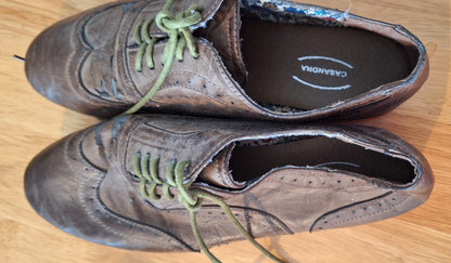 Trashed Brogues / Medium Scent / UK5