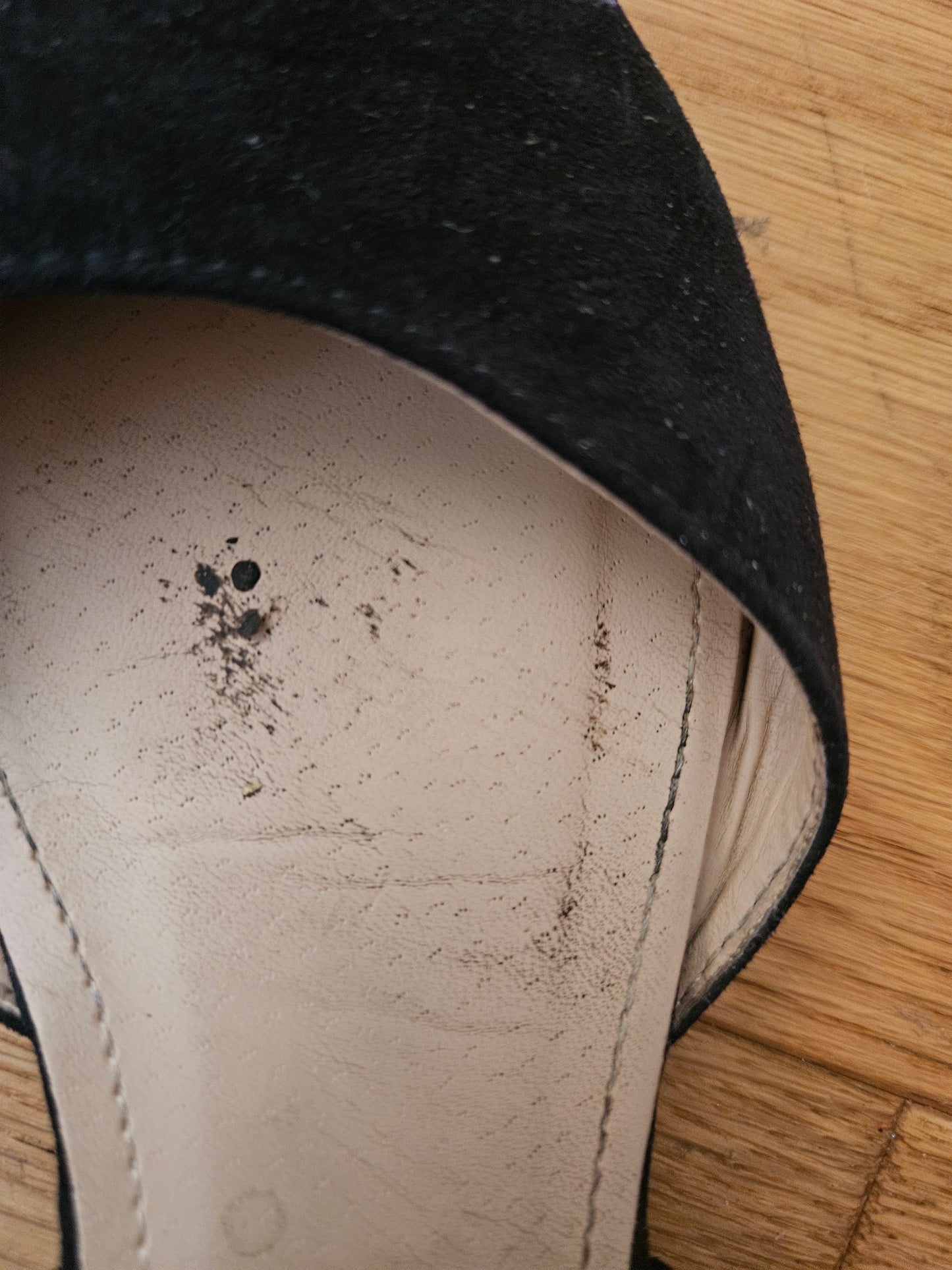 Black Strappy Flat Sandals / Well Worn UK5