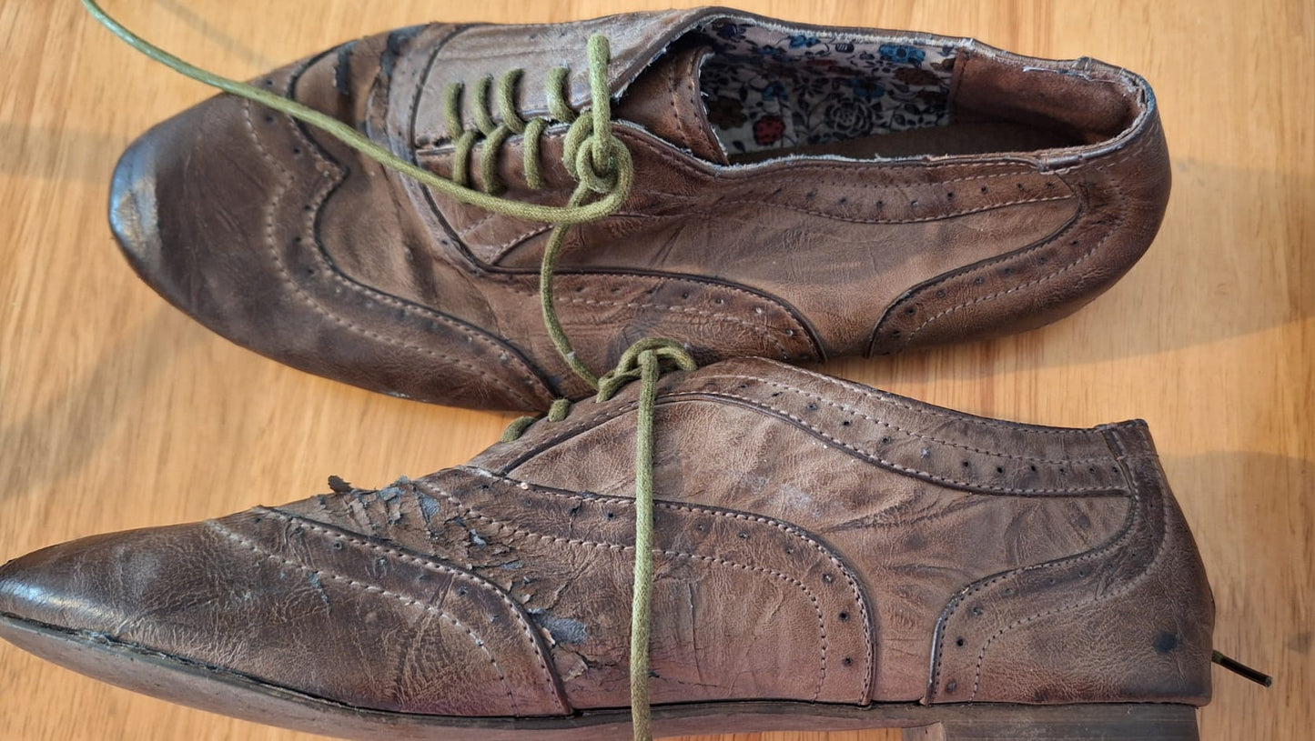 Trashed Brogues / Medium Scent / UK5